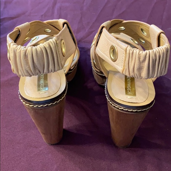 BCBGMaxAzria MA-ISIS Platform Sandal - Picture 4 of 5